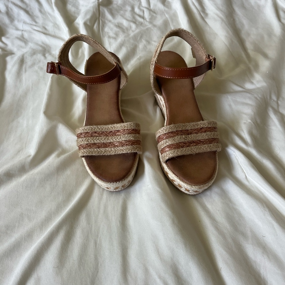 Stylish Tan and Brown Women's wedges